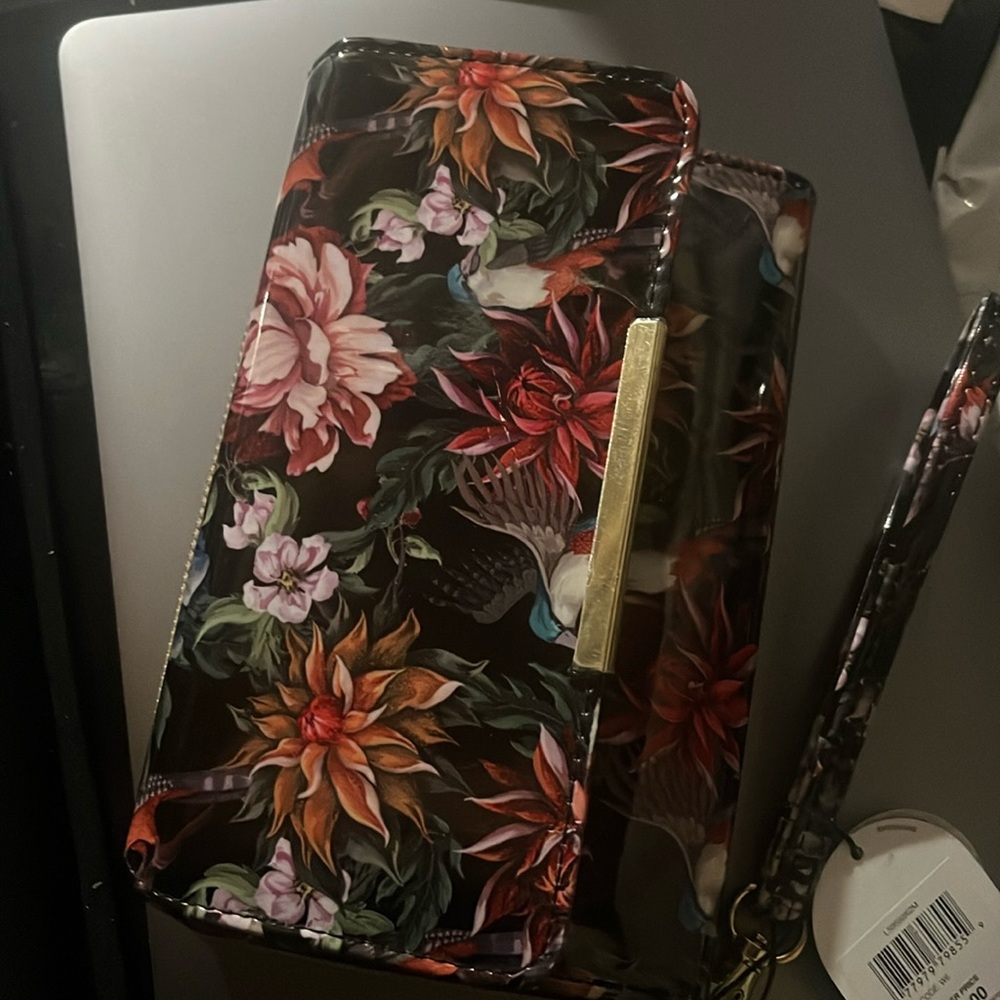 Black floral wallet Mundi ecofriendly sz m wristlet - Picture 2 of 9